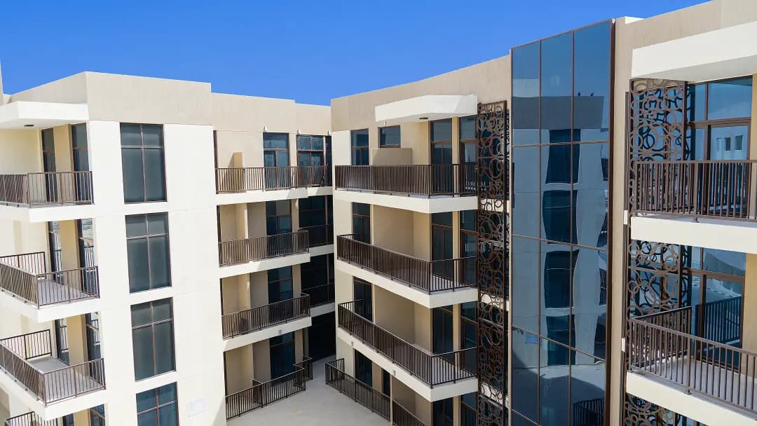 RR Residence - Image 4