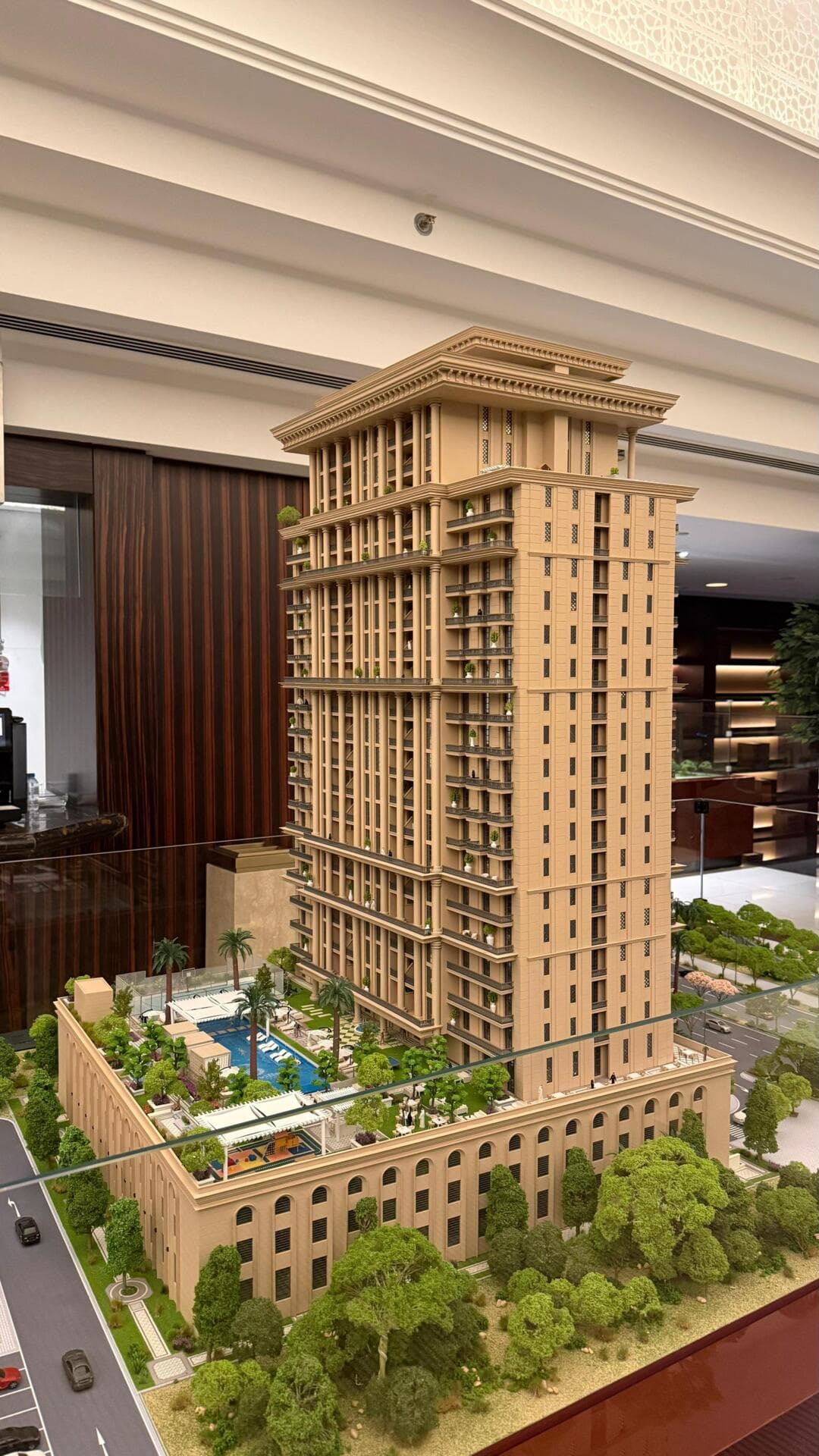Bab Al Qasr Royal 28 - Image 2