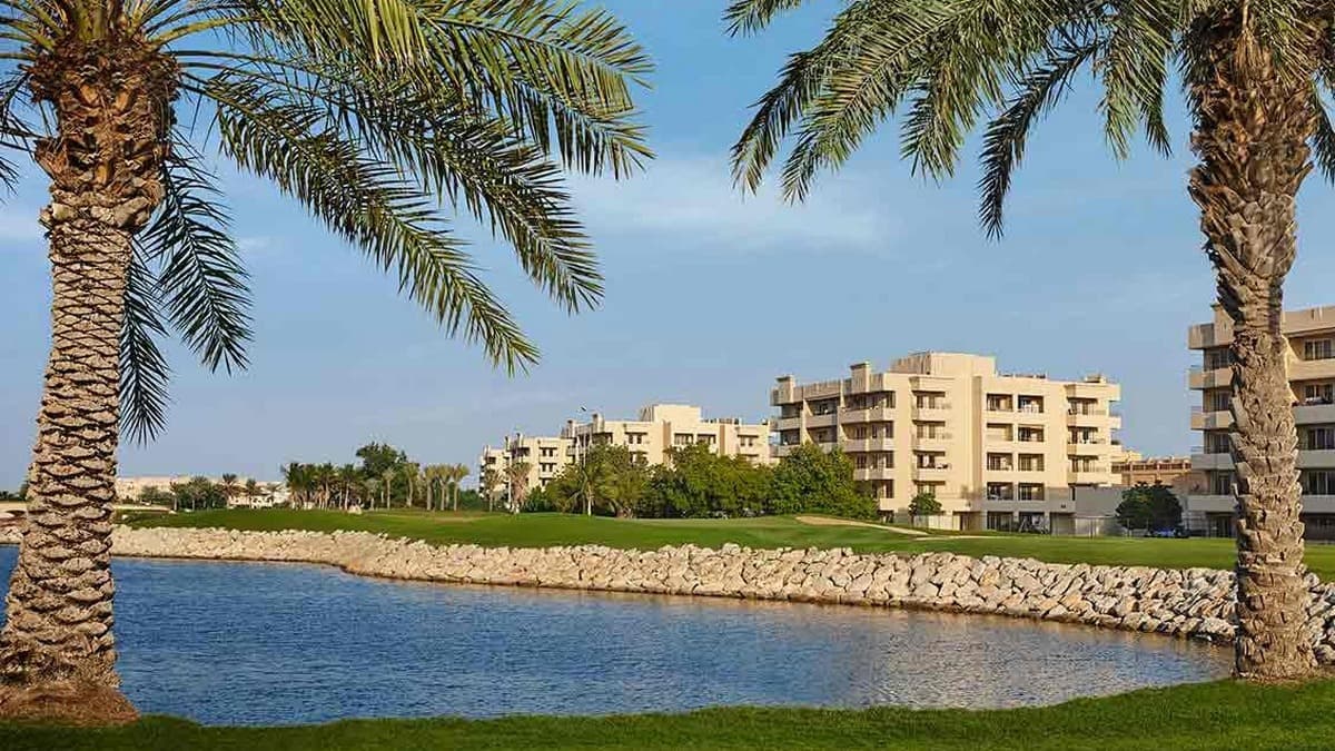 Golf Apartments - Image 1