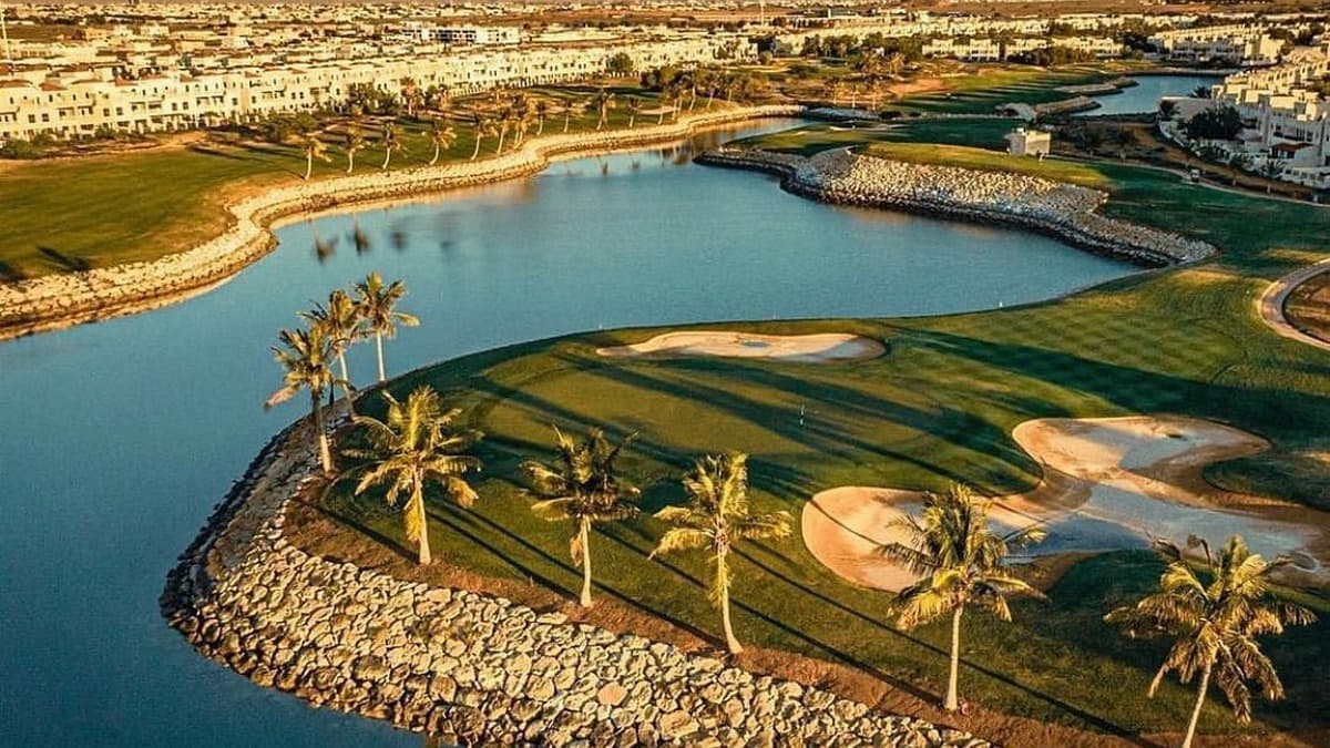 Golf Apartments - Image 3