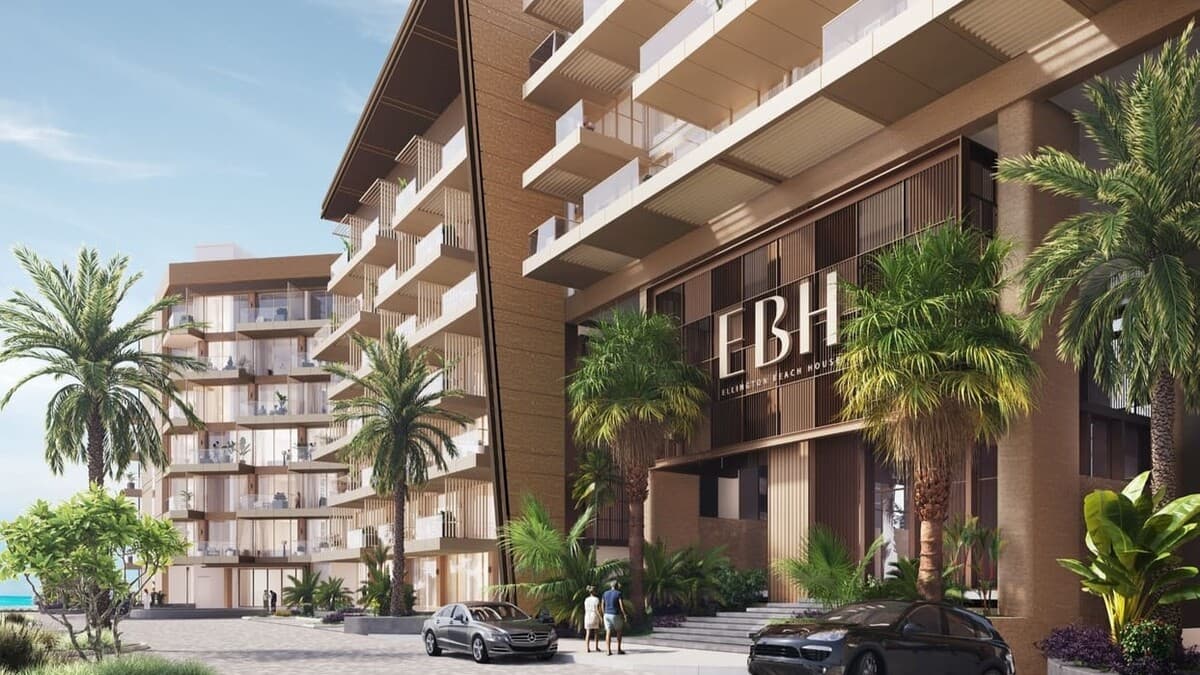 Beach House - Image 1