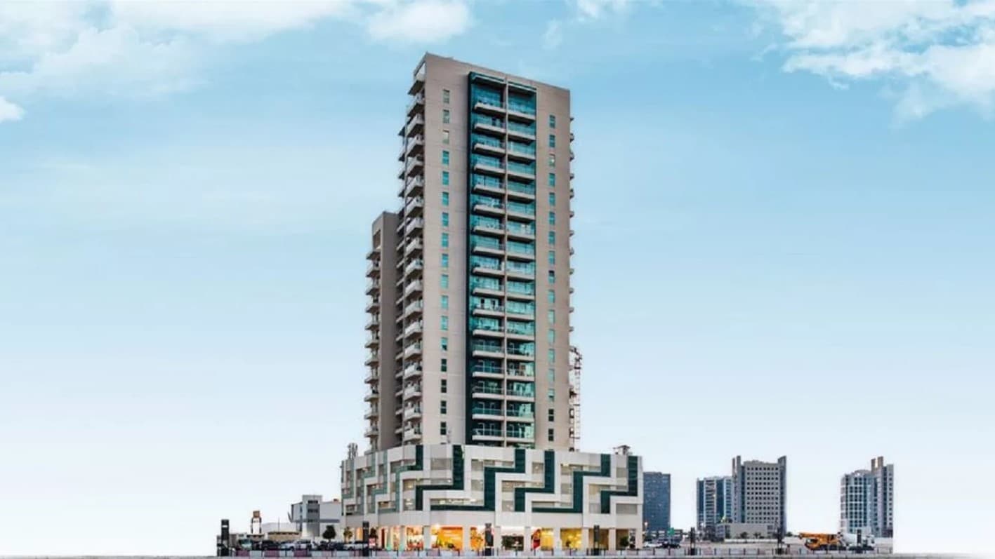 Mayfair Tower - Image 2