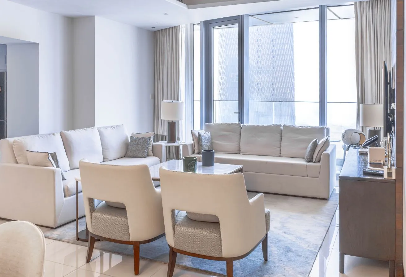 High Floor Unit | Vacant | series 01 